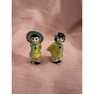 Ceramic Art Studios Asian Couple in Traditional Dress – Salt and Pepper Shakers